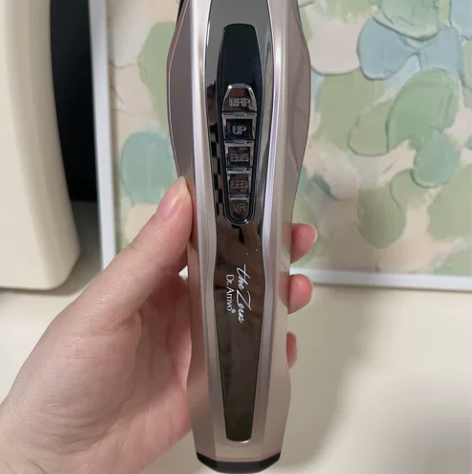 低价出宙斯美容仪,宙斯旗舰店入,因为做了面...