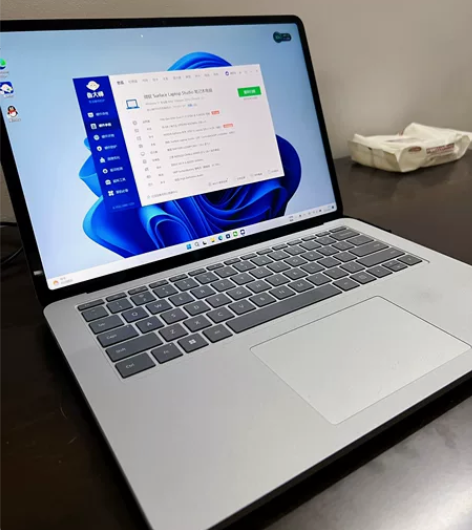 微软Surface Laptop Stud...