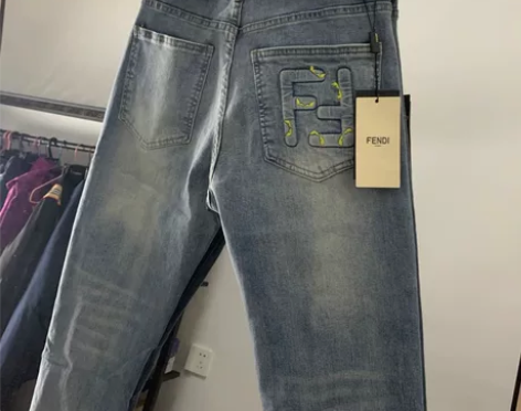 冬季新款刺绣FF恶魔牛仔裤男网红同款修身百...