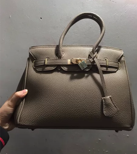全新大包女士斜挎包手提包单肩包，朋友送的，...
