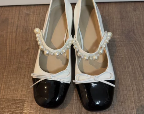 低价出一双闲置 复古玛丽珍蝴蝶结单鞋 爽快...