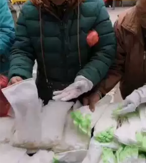 本人因家里有事处理一批全新塑钢手套，10元...