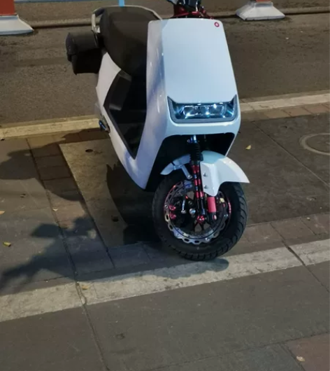 大力神电摩， 72V32安铅酸电池 ，12...