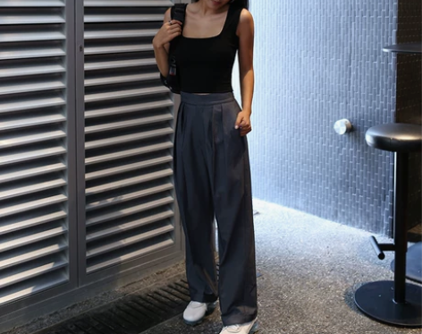 LEIYU STUDIO黑色背心女 201...