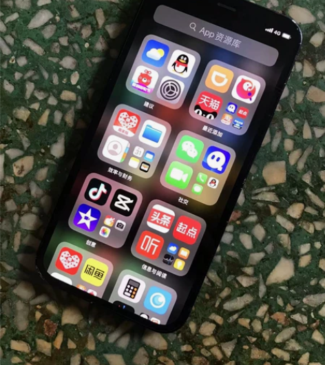 出售个人使用苹果12迷你,黑色!64G,功...