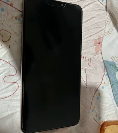 vivo Y81s   3+32g  一口...
