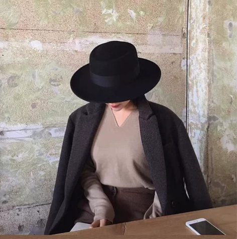 羊毛呢平沿帽子女秋冬英伦复古2022新款爵...