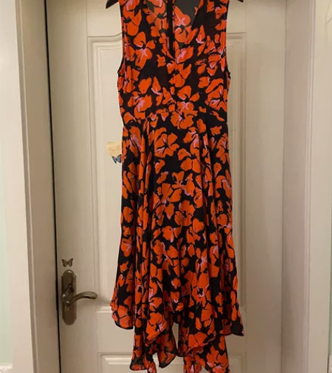 丝质连衣裙  （根据衣服标签翻译）不规则下...