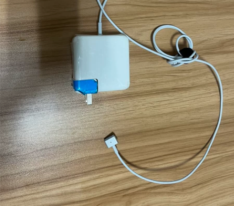 苹果电脑充电线,非原装,介意者慎拍哦 Ma...