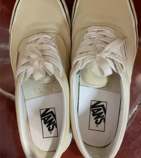 vans 得物购入 码数买小了有穿着痕迹
