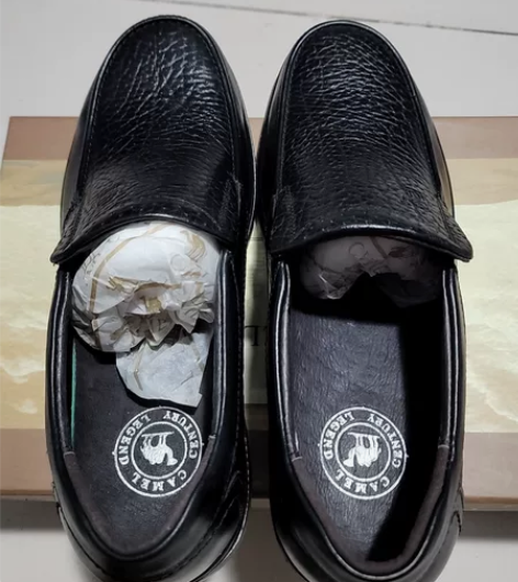 骆驼专柜正品，全新黑色皮鞋，39码（欧码，...