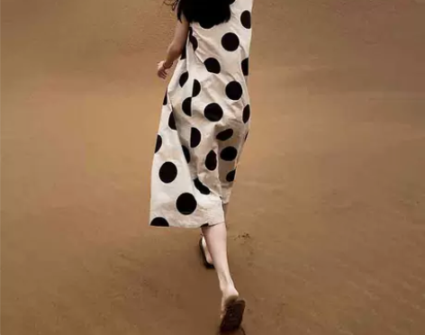 大码法式复古无袖波点连衣裙高级感女装202...