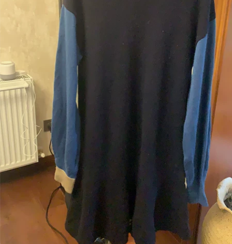 COS冬季厚款拼接针织连衣裙 100%羊毛...