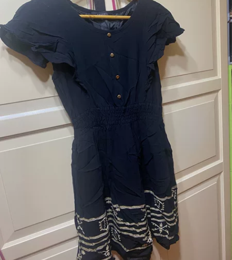 日系荷叶袖 连衣裙 （垂感） 大白菜卖了裙...