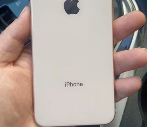 苹果8 256G自用备用机   需要卡贴三...