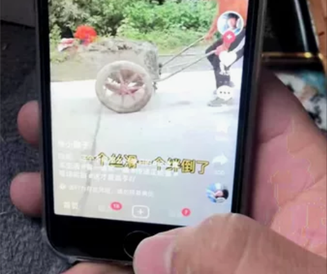 自用的iPhone 8 64g大学刚毕业...