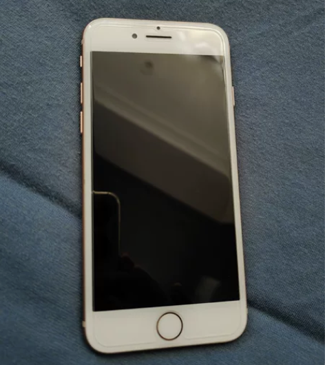 #iPhone 8 对象的小8 前后都没划...