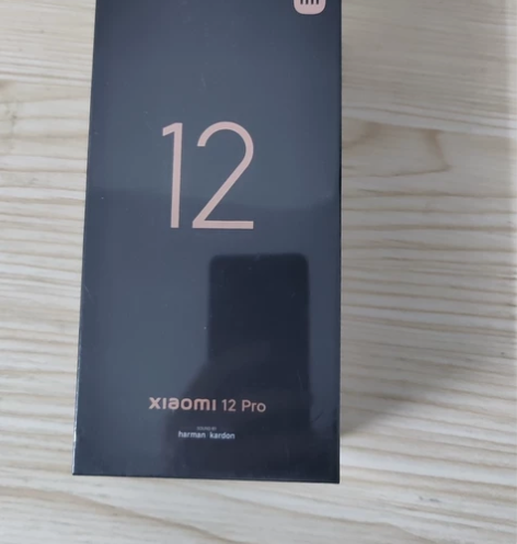 出一台小米12pro， 12+256黑色的...