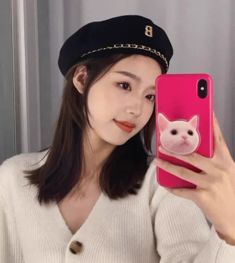 秋冬链条字母贝雷帽，今年大火贝雷帽，剩2个...