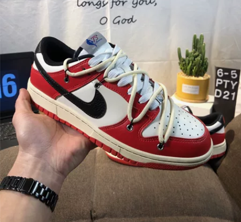 250耐克Nike SB Dunk Low...