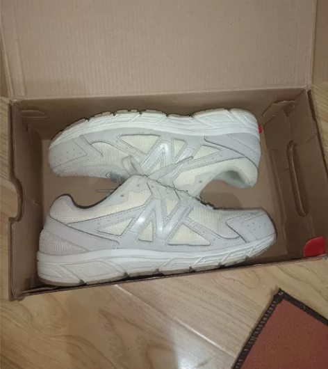 新百伦480,奶油色,37码的,家里闲置的...