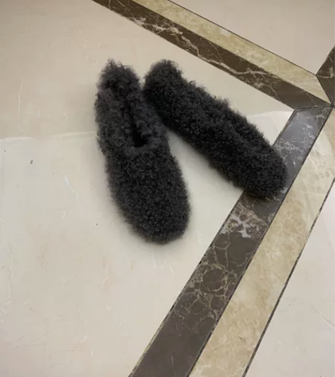 36码全新灰色圈圈毛单鞋 感兴趣的话点“我...