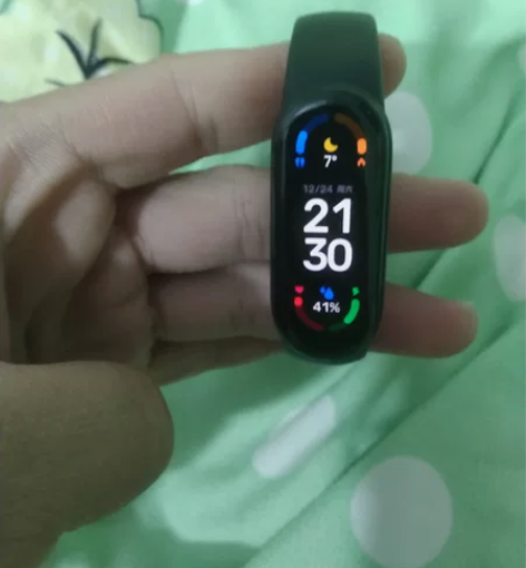 小米手环6nfc 当时拿来学校刷饭卡 公交...