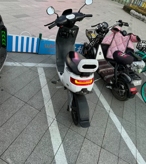 小牛电动48v16安锂电     续航30...