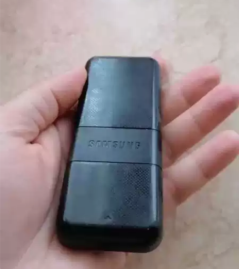 三星anycall手机，无充电器， 感兴趣...