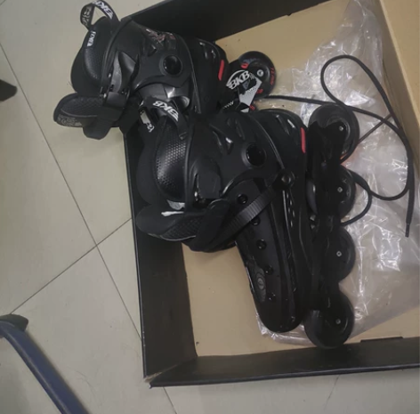 BKB单排旱冰鞋，99新，女生自用，只穿三...