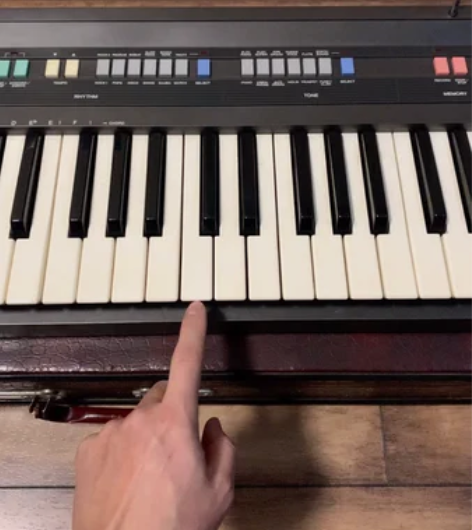 卡西欧电子琴CT-360 音箱声音不是很大...