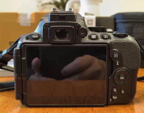 尼康d5500单反相机，触摸屏单反2400...