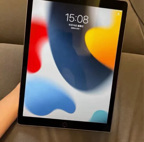特价出个人闲置带笔出 iPad2018 1...