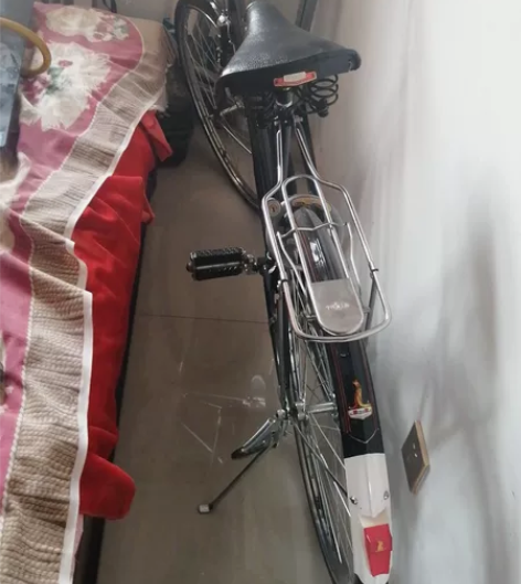 凤凰自行一辆，26型女式自行车，正常使用，...