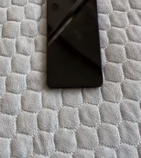 华为mate20手机6+128g，功能都正...