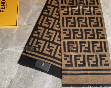 自家工厂清货，芬di羊绒围巾全新迪fend...