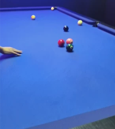 出一个台球桌 有意向dd?明显使用痕迹来力...