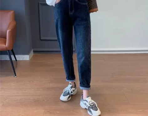 新款大码加绒牛仔裤女高腰宽松哈伦裤秋冬款显...