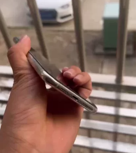 11promax国行256外观好换了全新电...