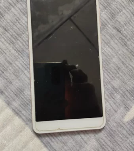 vivo y73 3+32外屏碎，这个屏非...