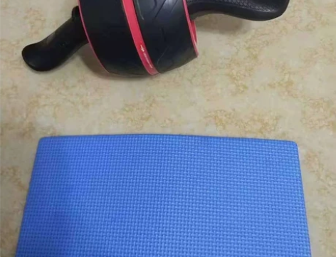 自动回弹腹肌轮健腹轮男女通用建身器材家用瘦...