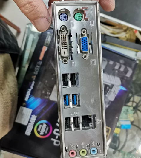 华硕p8b75-v 主板一个 测试OK，放...