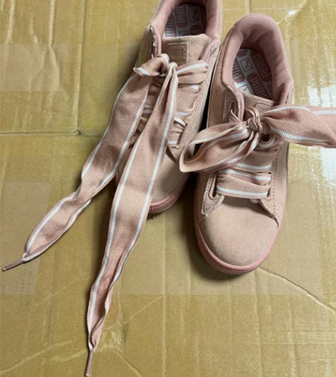 puma彪马粉色蝴蝶结女款运动鞋 几乎全新...