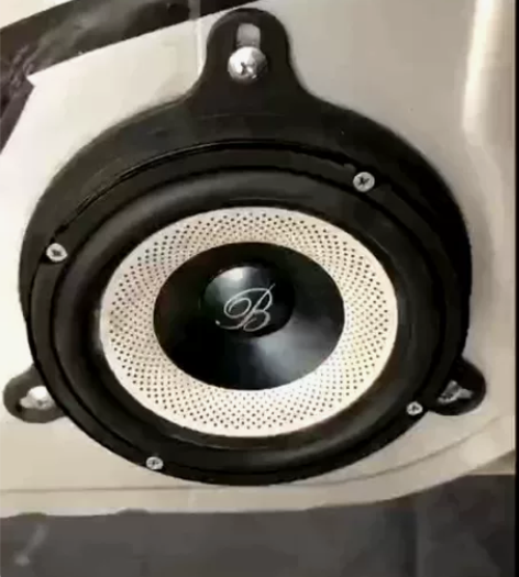 处理一批大柏林之声六件套6.5寸喇叭汽车中...