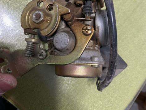 雅马哈化油器、轻微渗油，相当于赠送 感兴趣...