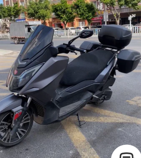 T10大踏板摩托车,150排量带三箱。 感...