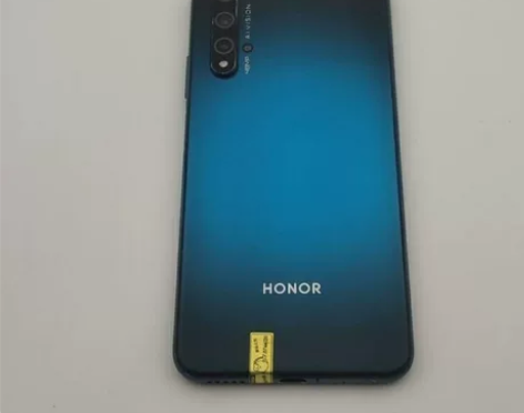 8成新honor/荣耀 20   8G+1...