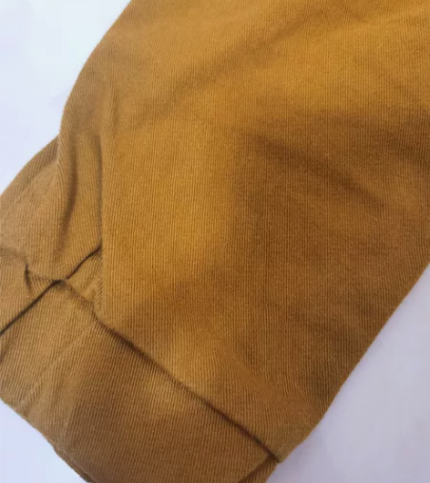 工装卫裤，裤长58。左腿有轻微印记，没穿几...