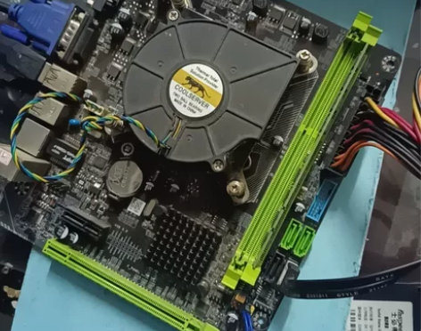 h81主板，拆机配件正常使用，有档板，测试...