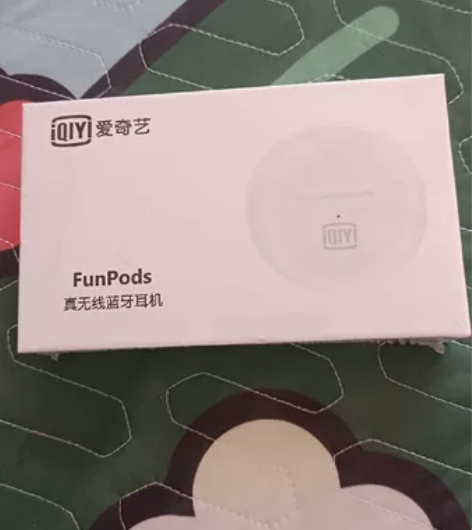 爱奇艺蓝牙耳机全新未拆封 感兴趣的话点“我...